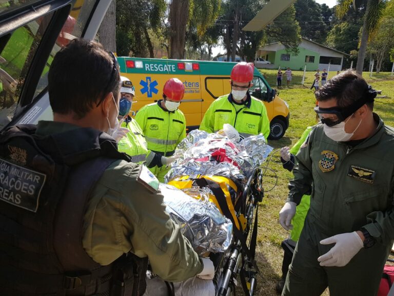 Treinamento simulado: Bombeiros Militares treinam resgate e salvamento em  altura em Tubarão